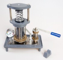 Пресс гидравлический (модель) - fgospostavki.ru - Королёв