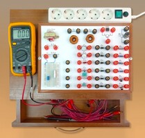 Универсальный стенд для изучения основных законов электричества и электротехники - fgospostavki.ru - Королёв