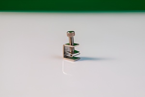 Зажим винтовой для резиновых трубок - fgospostavki.ru - Королёв