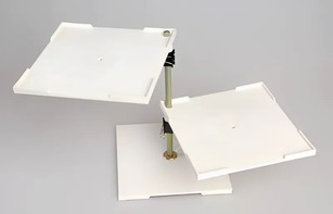 Столик подъемно-поворотный с 2-мя плоскостями - fgospostavki.ru - Королёв